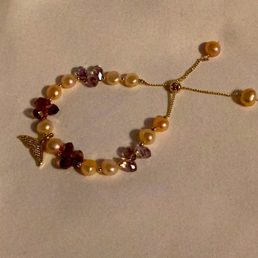 Fishtail freshwater pearls and crystal beads